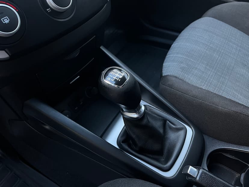 kia-ceed-2012-74-16