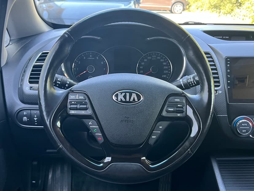 kia-cerato-2017-60-14