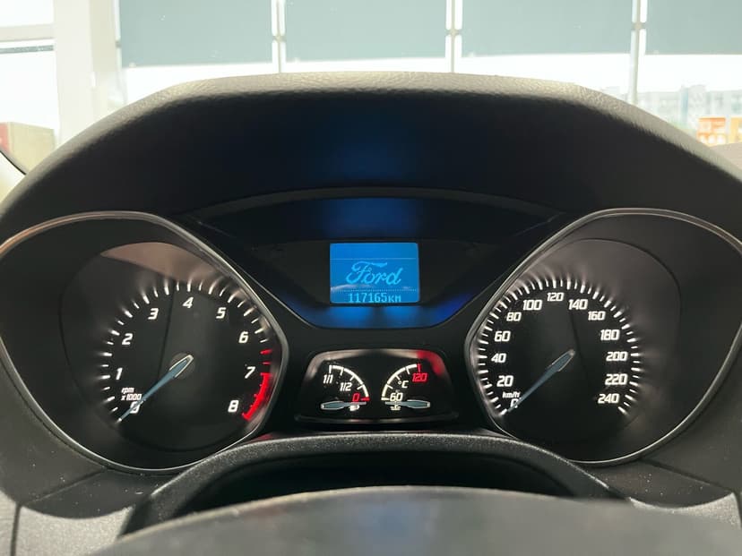 ford-focus-2015-164-19
