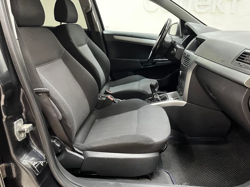 opel-astra-2013-677-21