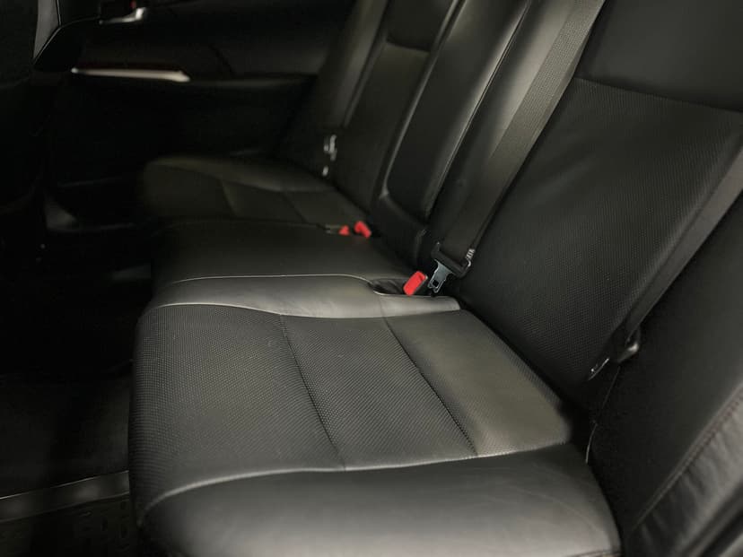 toyota-camry-2014-933-23