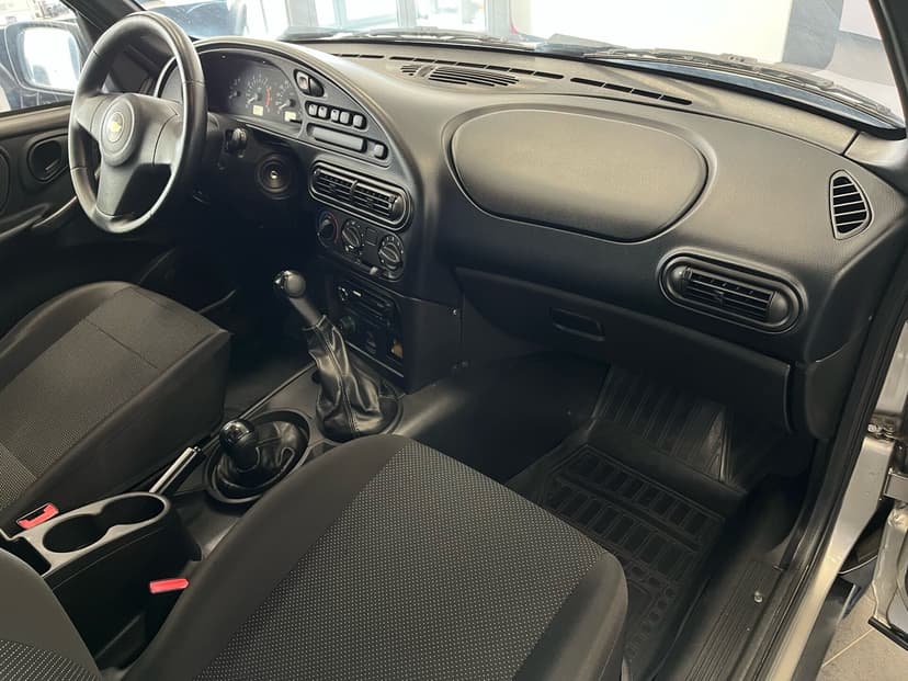 chevrolet-niva-2015-21-22