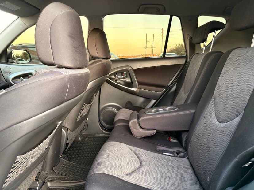 toyota-rav4-2012-333-28