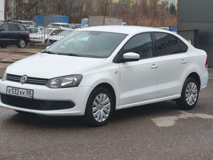 volkswagen-polo-2015-726-0