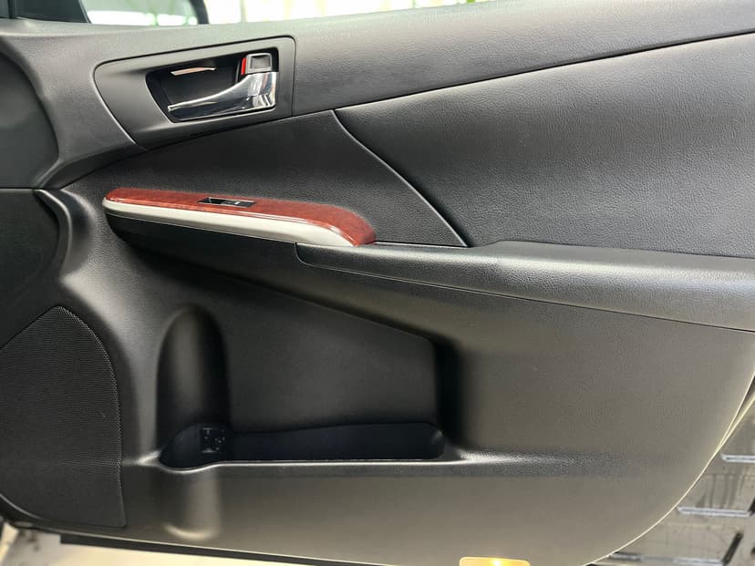 toyota-camry-2014-933-22