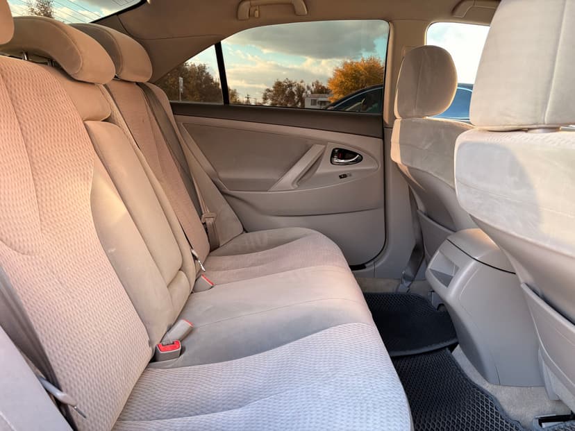 toyota-camry-2010-518-25