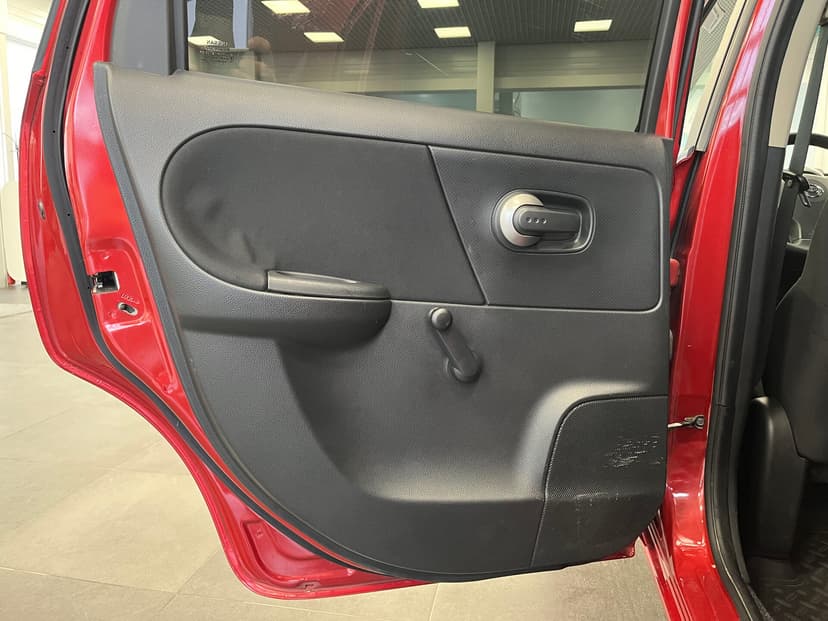 nissan-note-2008-28-19