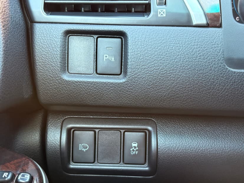 toyota-camry-2015-361-21