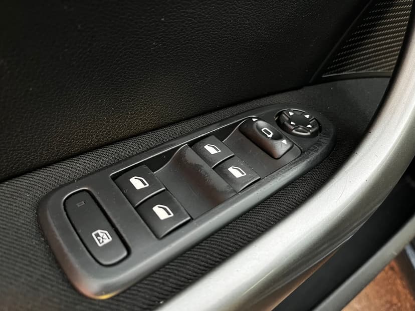 peugeot-408-2013-272-17