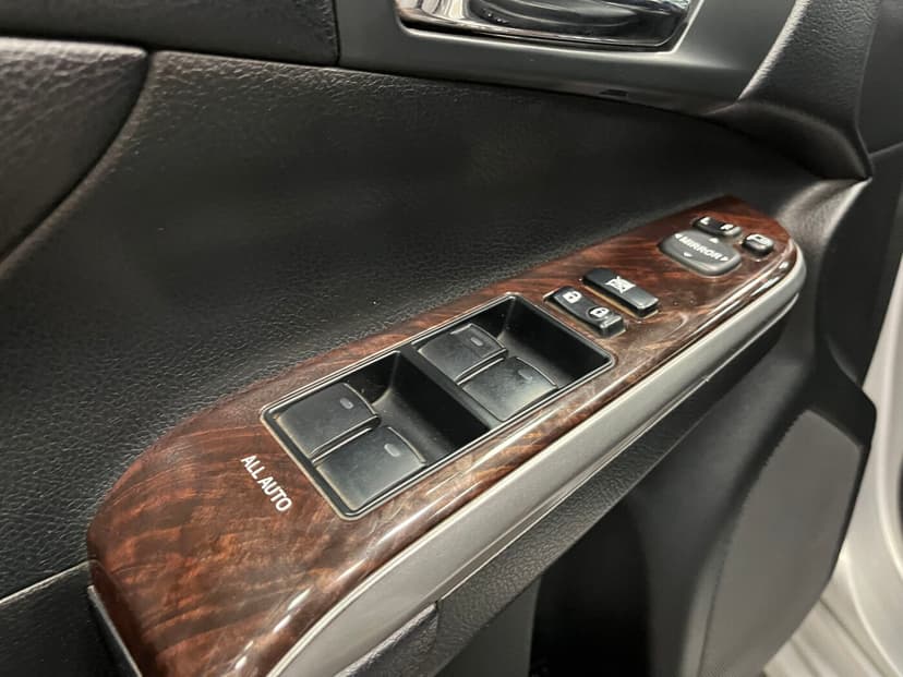 toyota-camry-2017-56-18