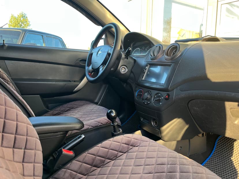 chevrolet-aveo-2011-209-19