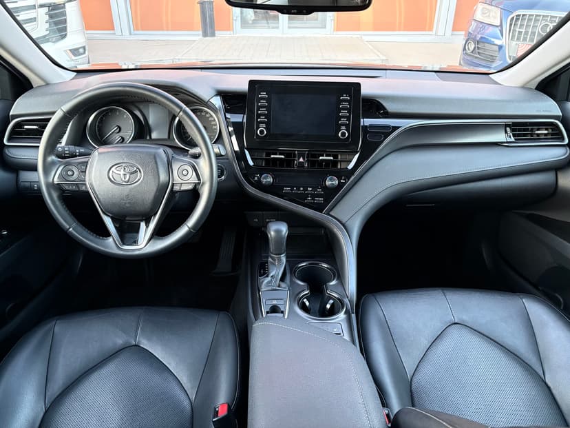 toyota-camry-2021-288-10