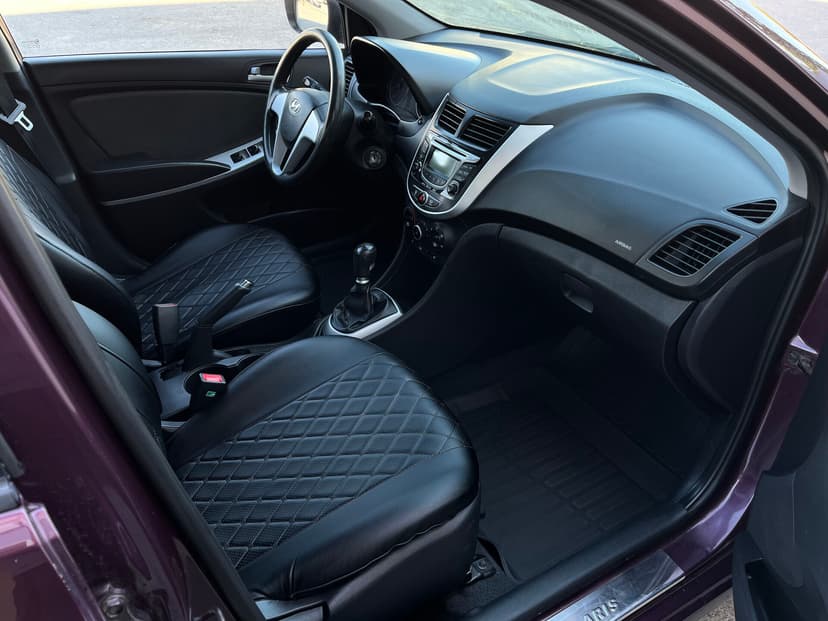 hyundai-solaris-2011-72-21