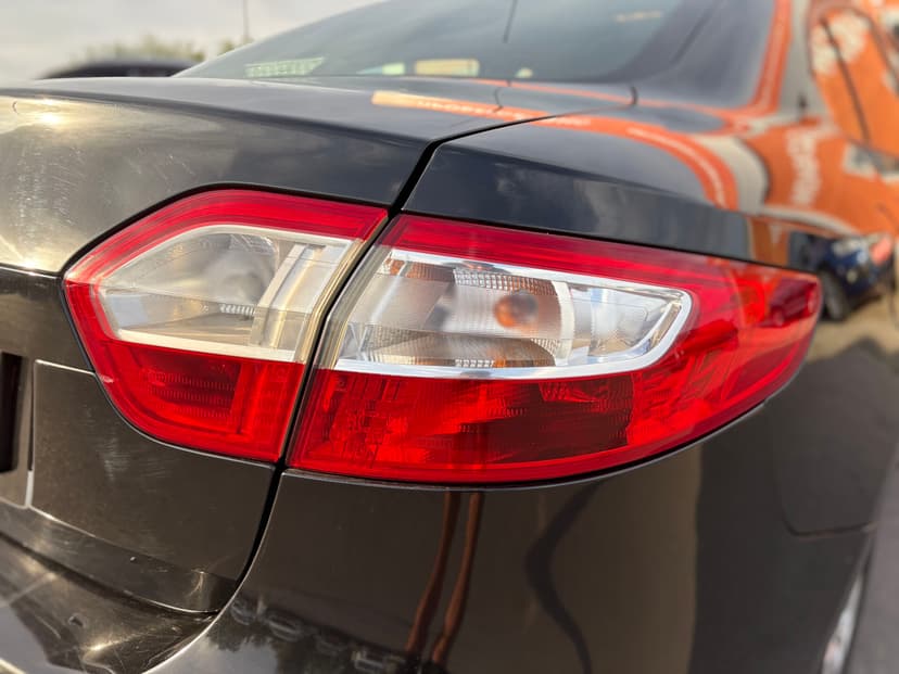renault-fluence-2010-248-9