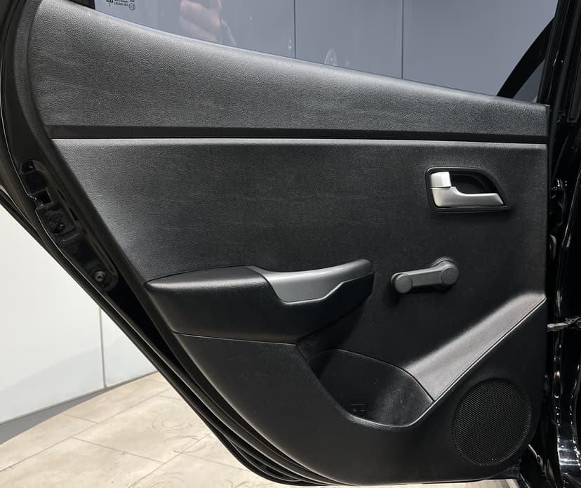 kia-rio-2017-1096-10