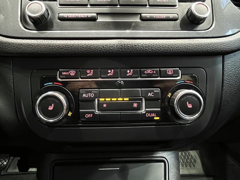 volkswagen-tiguan-2011-1089-8