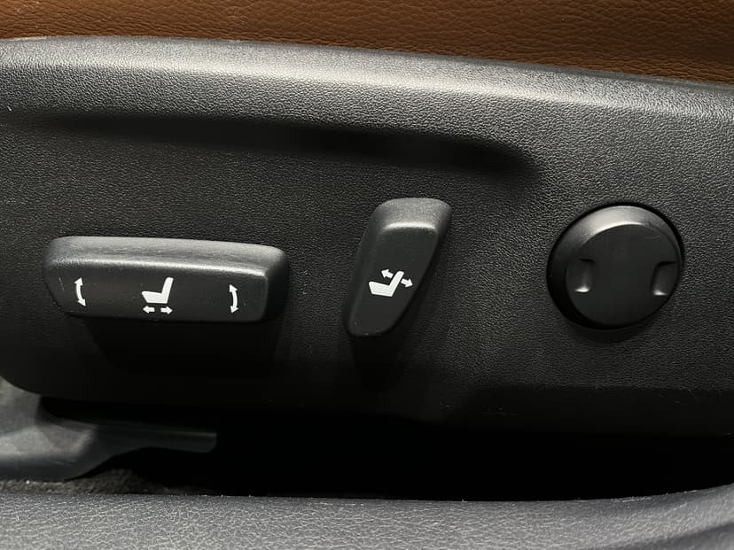 toyota-camry-2017-1100-7