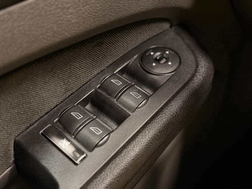 ford-focus-2007-789-19