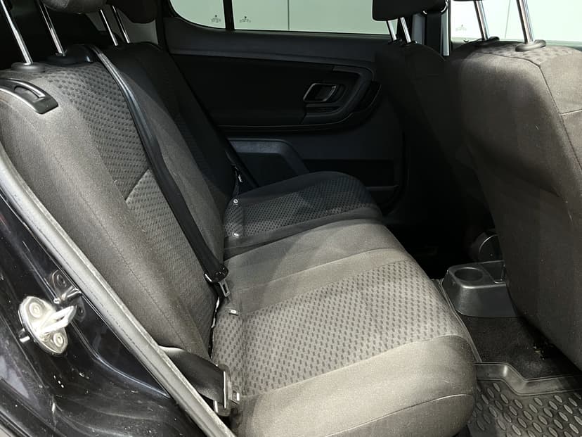 skoda-fabia-2013-1173-17