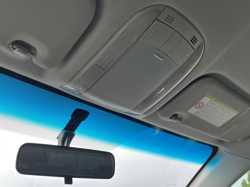 toyota-corolla-2010-42-16
