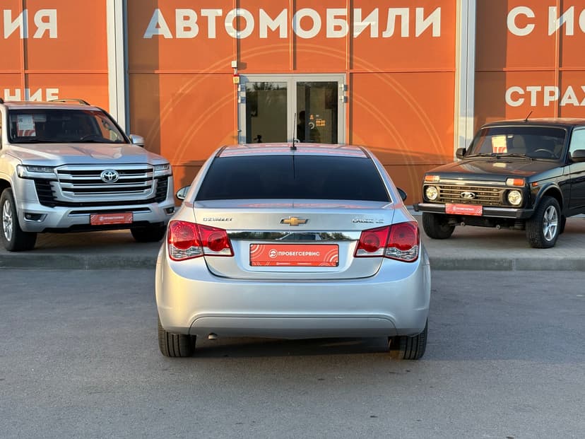 chevrolet-cruze-2012-182-5