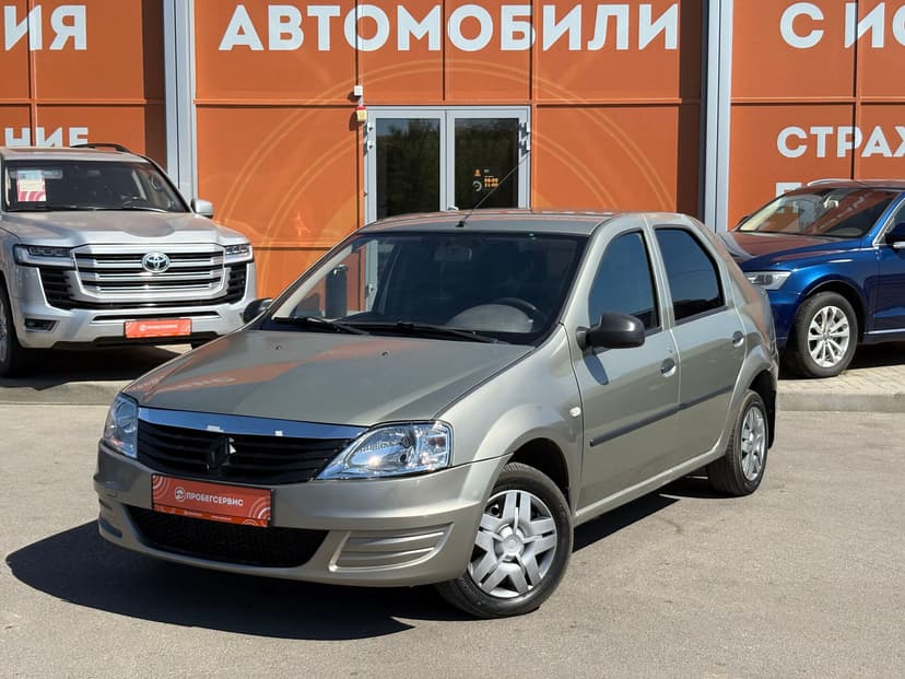 renault-logan-2010-238-0