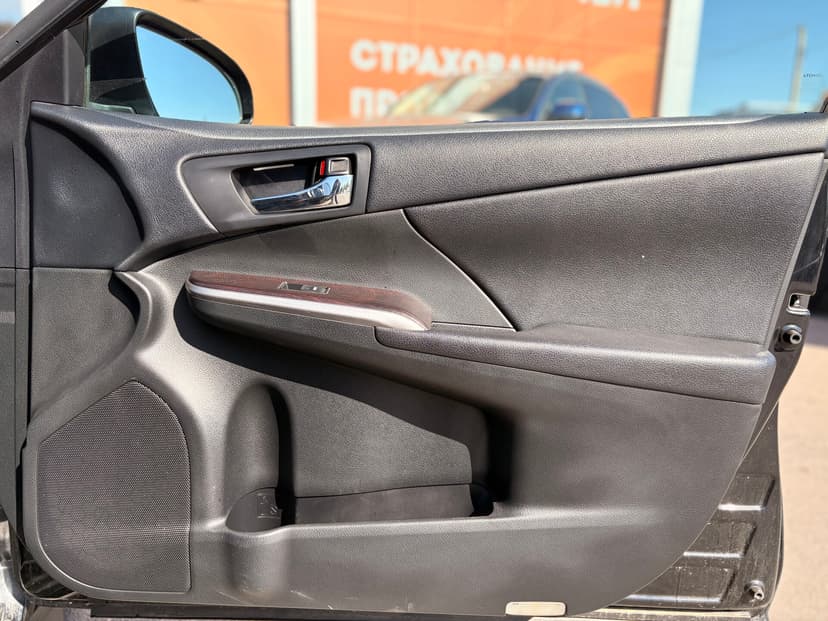 toyota-camry-2015-361-28