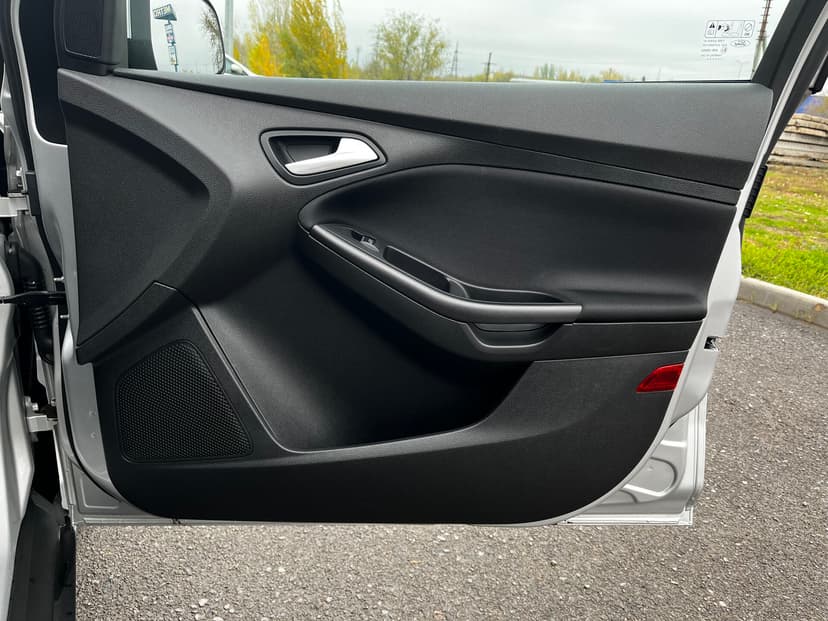 ford-focus-2017-345-27