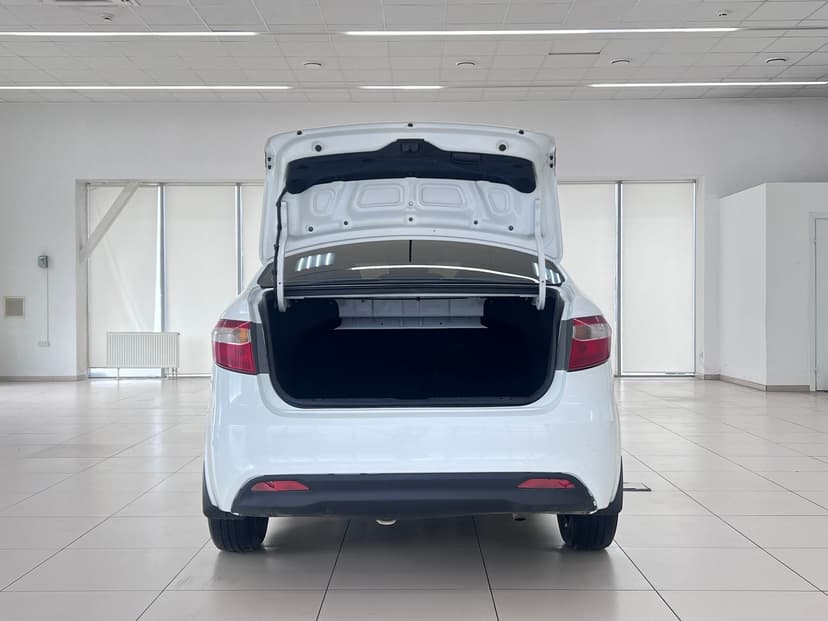 kia-rio-2014-363-11