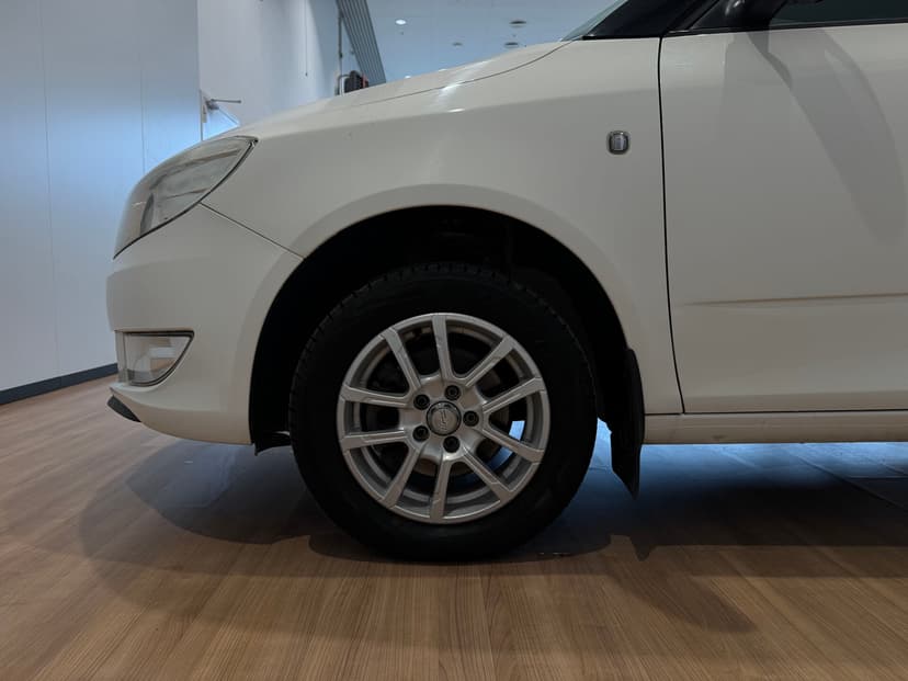 skoda-fabia-2013-620-24