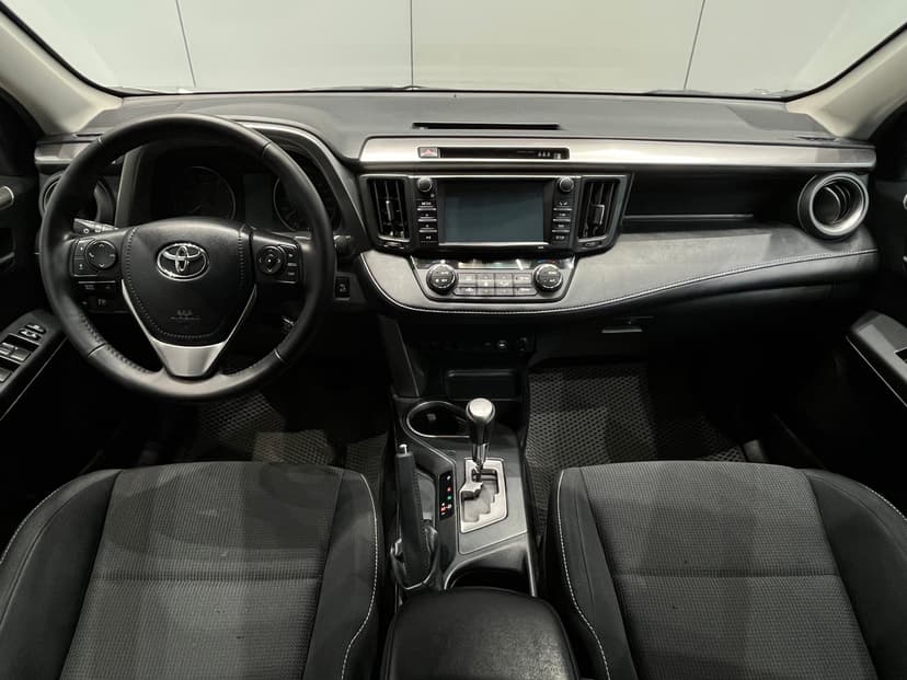 toyota-rav4-2017-1097-11