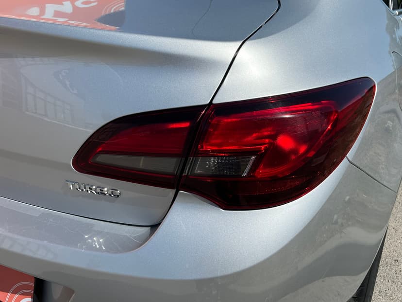 opel-astra-2013-77-9
