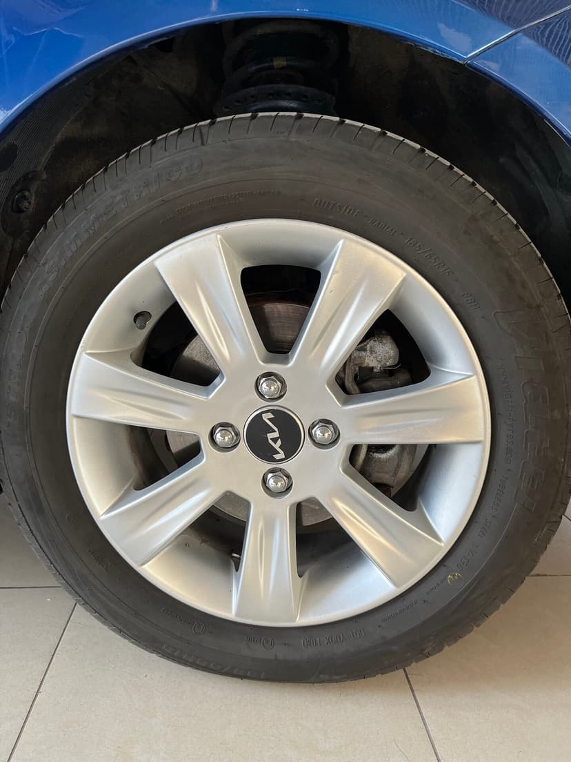 kia-rio-2012-252-10