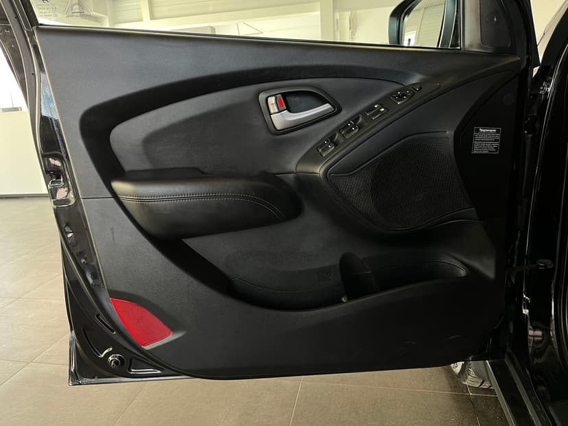 hyundai-ix35-2012-37-16