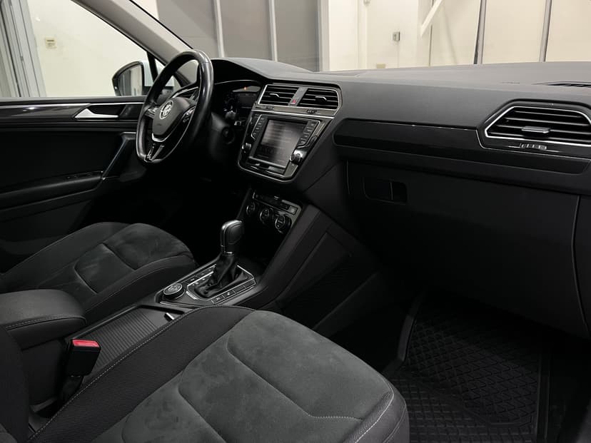 volkswagen-tiguan-2017-342-32
