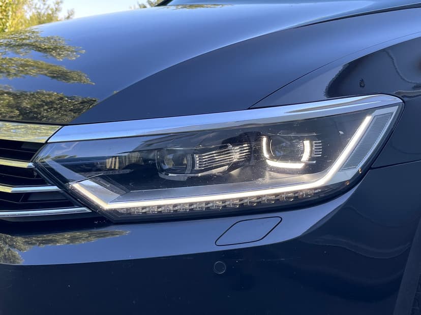 volkswagen-passat-2018-61-32