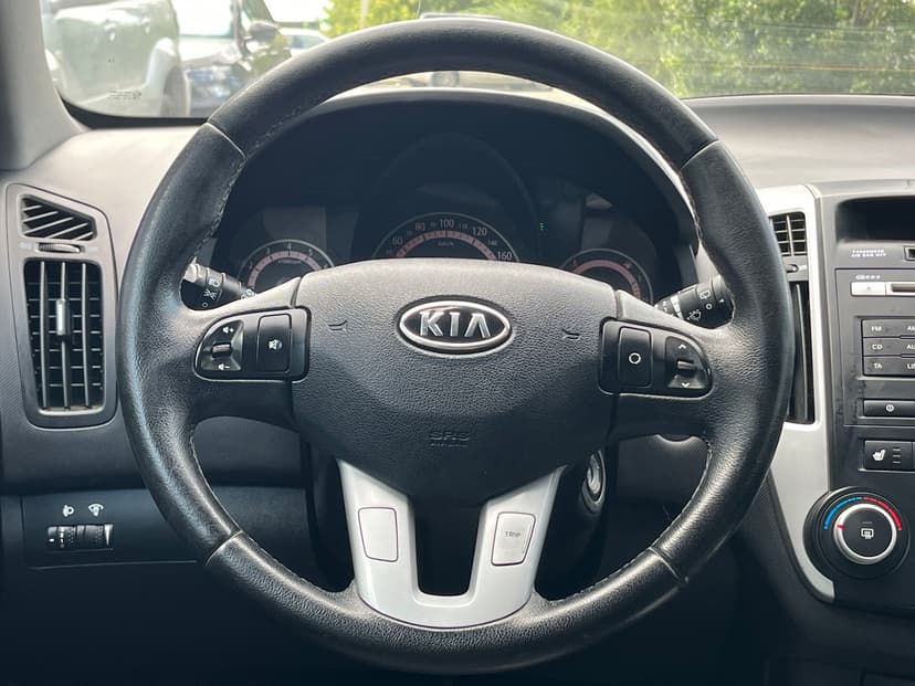 kia-ceed-2010-52-12