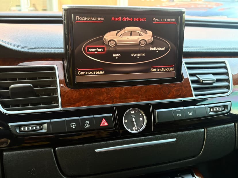 audi-a8-2011-360-17