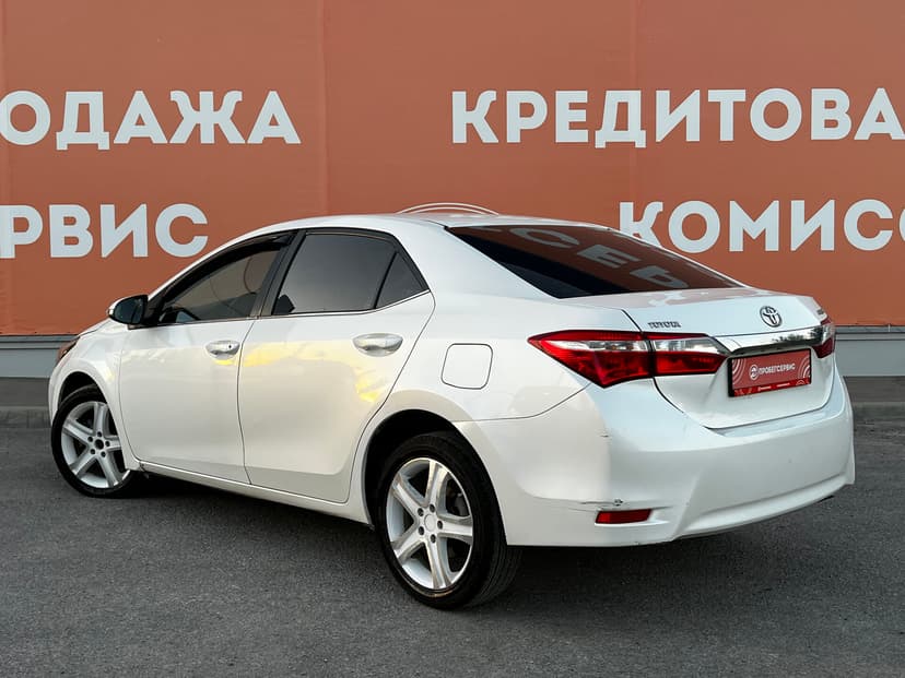 toyota-corolla-2013-350-6