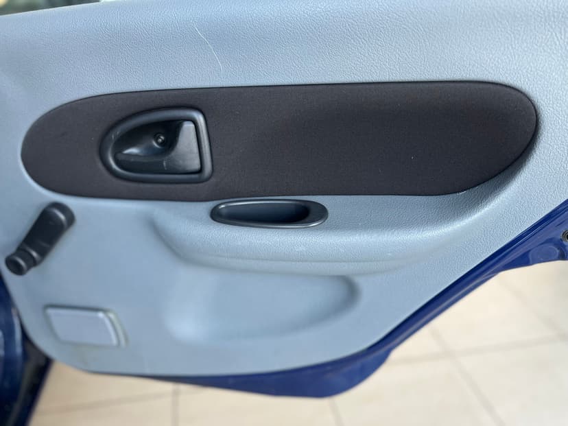 renault-symbol-2008-401-17