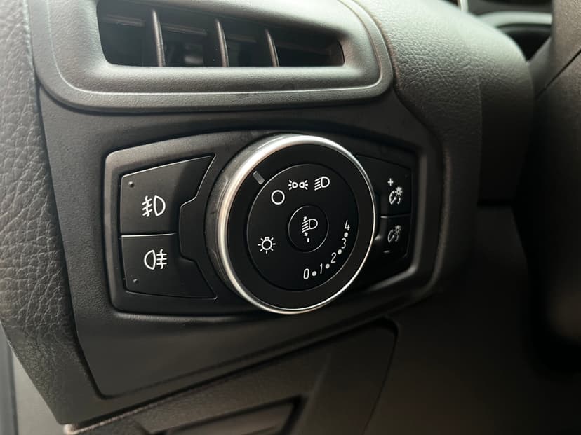 ford-focus-2017-345-21