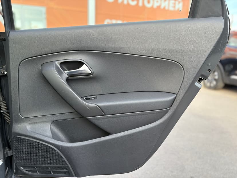 volkswagen-polo-2018-265-31