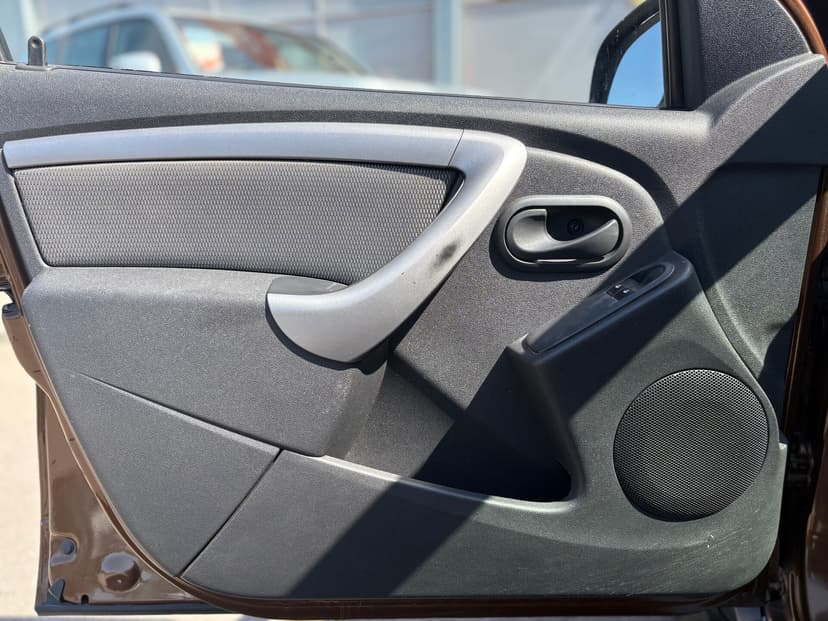 renault-duster-2012-172-23
