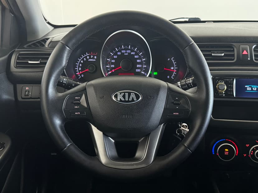 kia-rio-2013-504-7