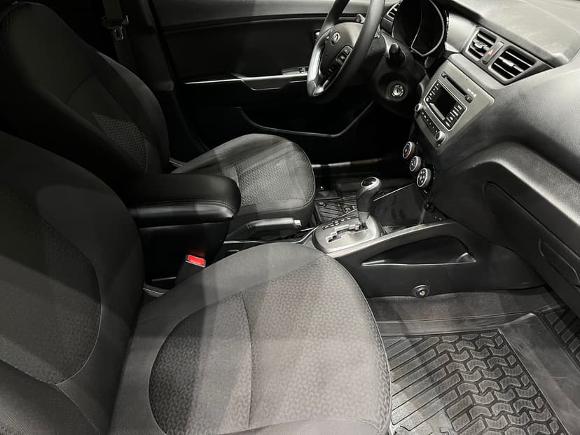 kia-rio-2017-1096-13