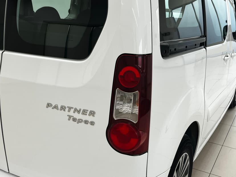 peugeot-partner-2012-352-11