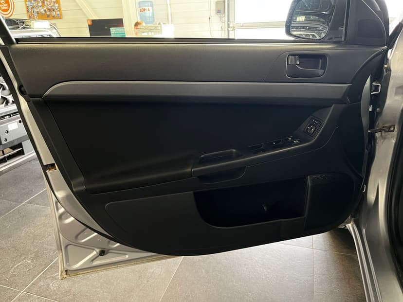 mitsubishi-lancer-2008-550-15
