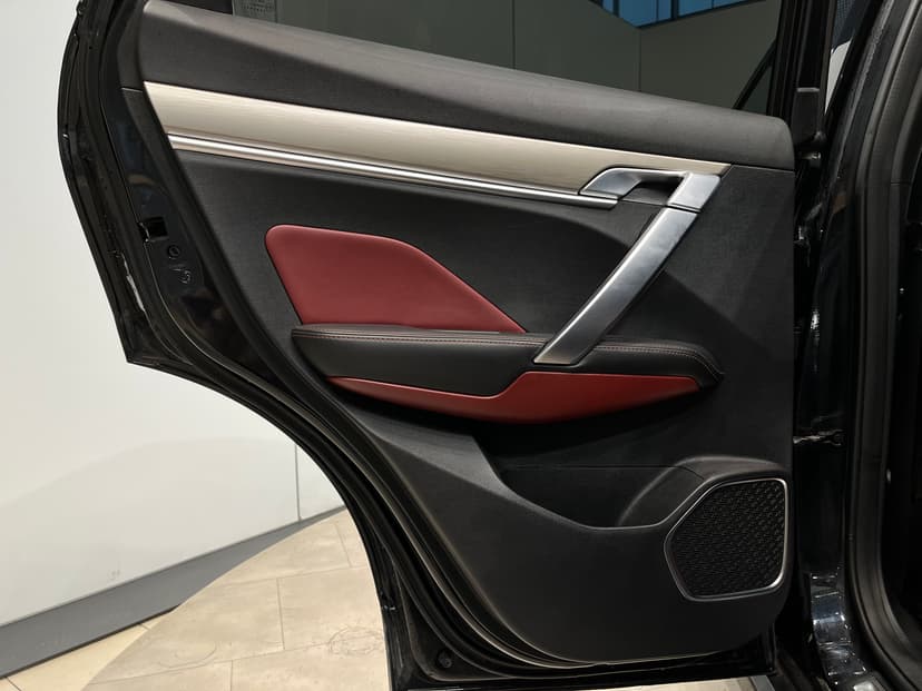 geely-coolray-2021-1105-12