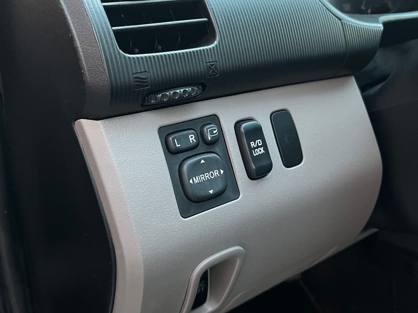 mitsubishi-pajero sport-2011-54-18