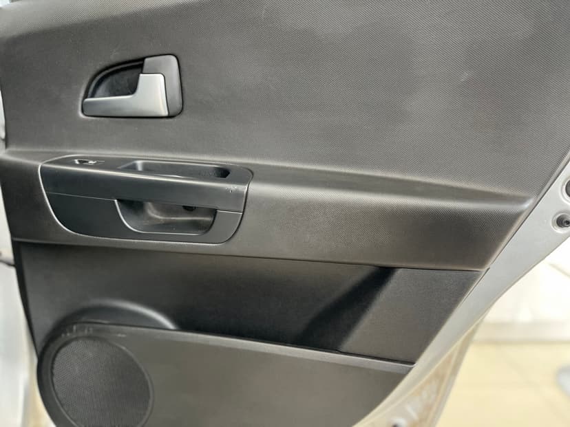 kia-ceed-2010-1006-20